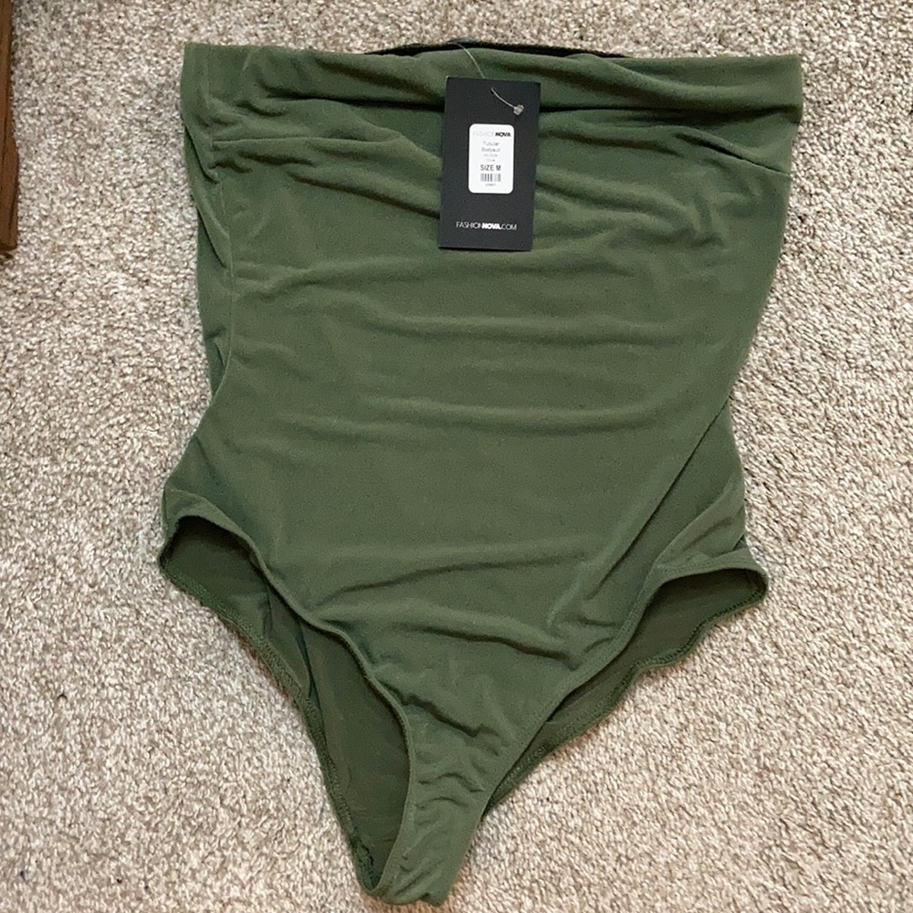 New With Tags: Bodysuit Fashion Nova Olive Size M